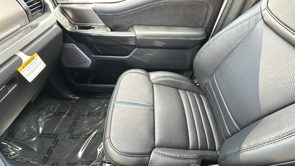 2026 Ford F-250 Super Duty Platinum - Photo 12