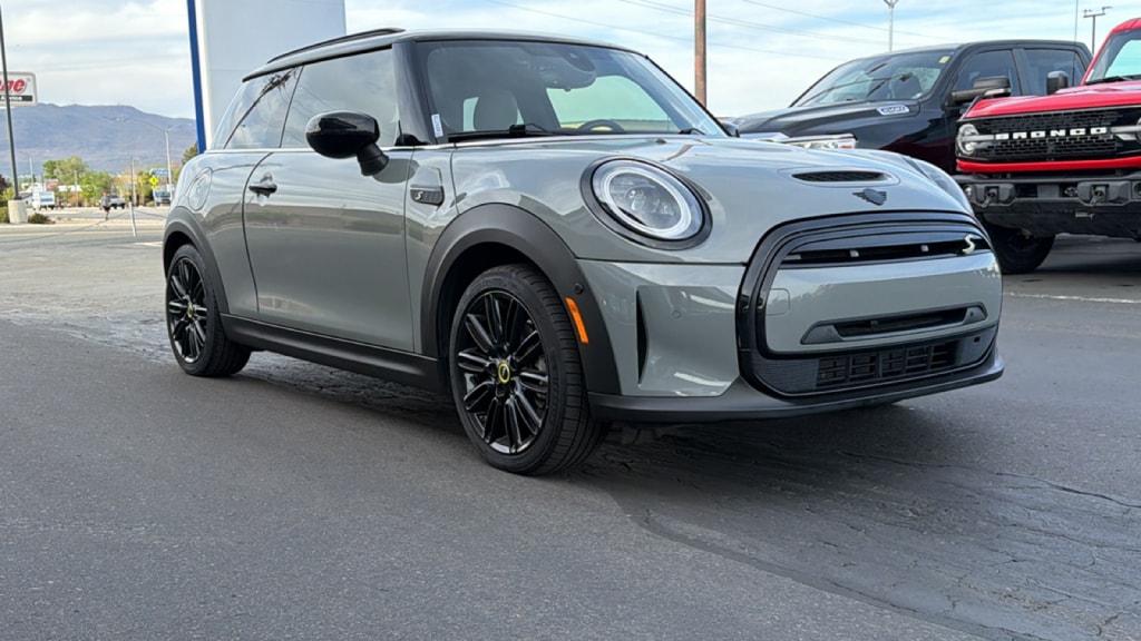2022 MINI Hardtop 2 Door SE