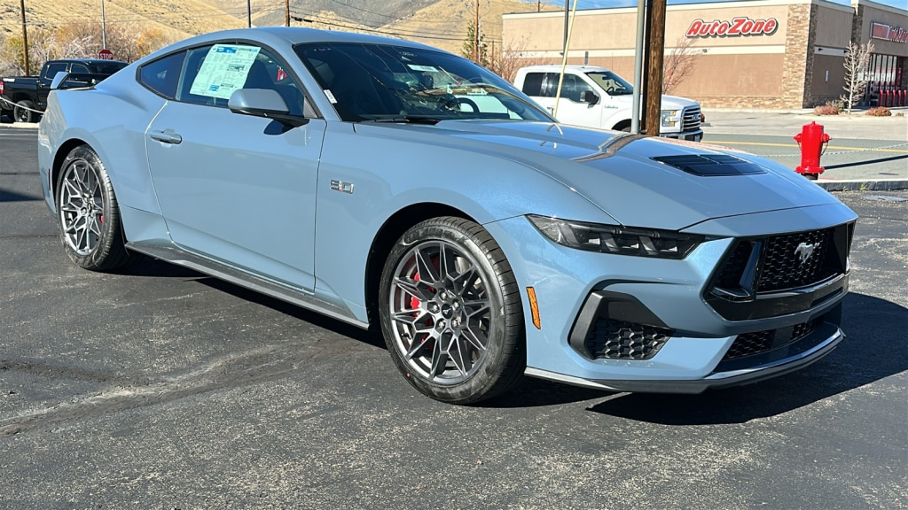 2025 Ford Mustang GT Premium's photo