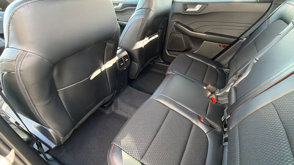 2026 Ford Escape ST-Line - Photo 24