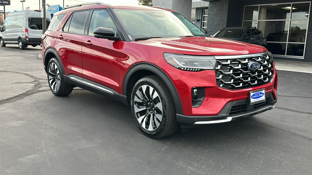 2026 Ford Explorer Platinum's photo