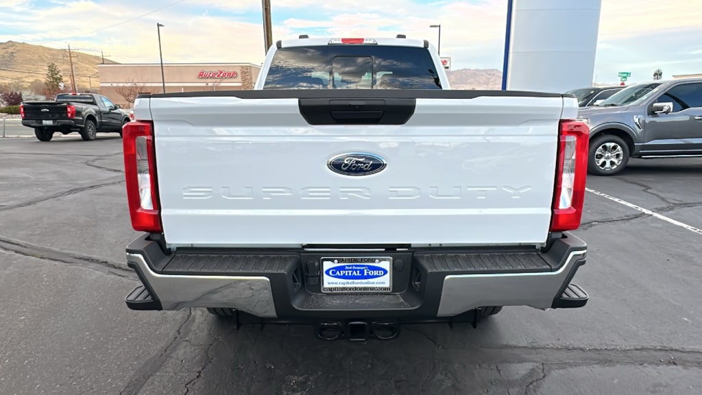 New 2026 Ford S-DTY F-250 XLT Crew Cab