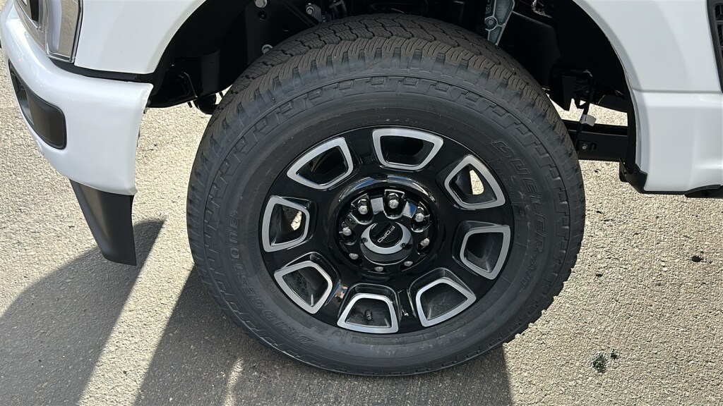 2026 Ford F-250 Super Duty Platinum - Photo 9