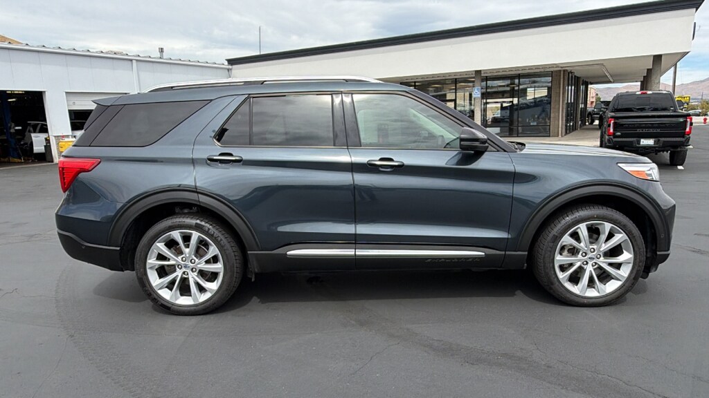 Used 2022 Ford Explorer Platinum 4WD Sport Utility