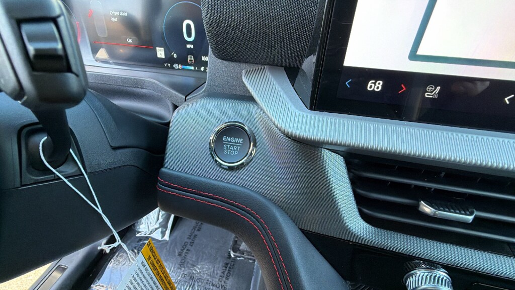 2026 Ford Explorer ST - Photo 17
