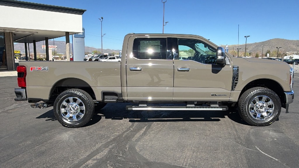 New 2026 Ford Super Duty F-250 4WD Crew Crew Cab Pickup - Standard Bed