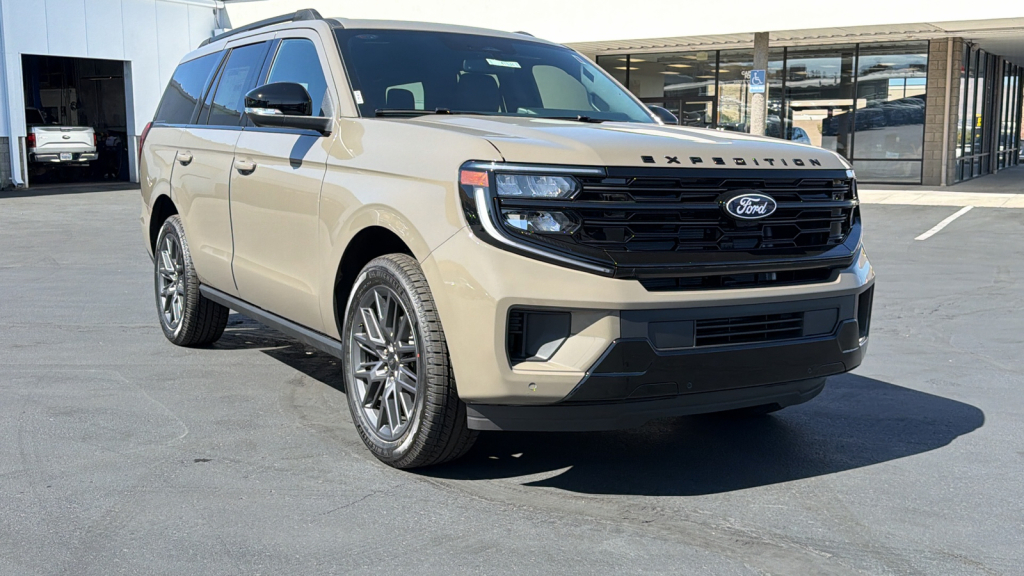 2027 Ford Expedition Platinum Sport Utility
