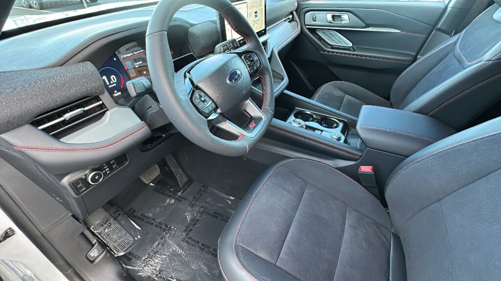 2026 Ford Explorer ST - Photo 10