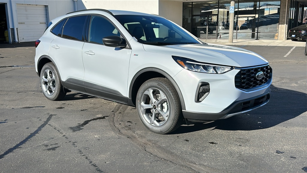 2026 Ford Escape ST-Line's photo