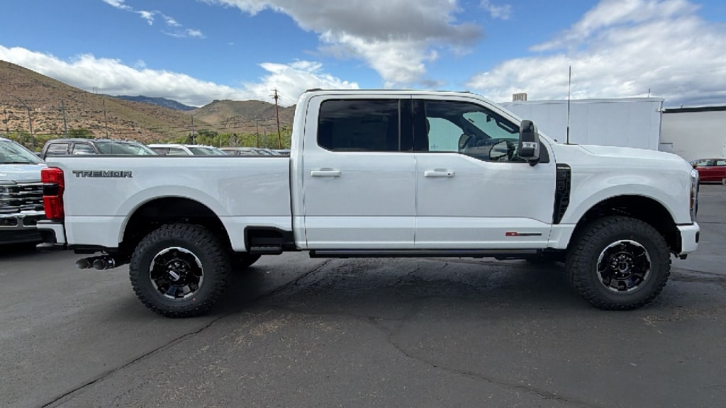 New 2026 Ford Super Duty F-250 Platinum Crew Cab Pickup - Standard Bed