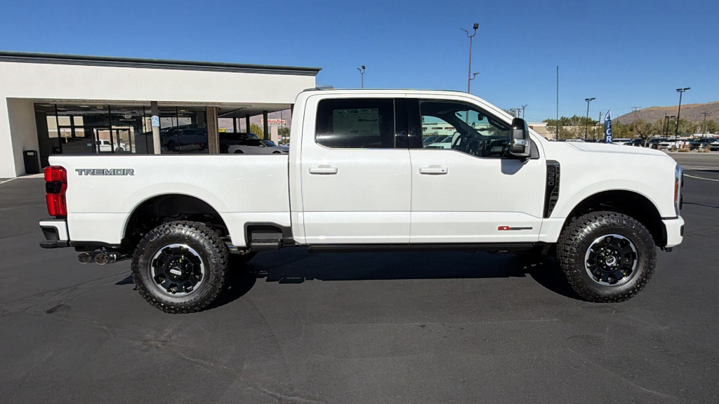 New 2027 Ford Super Duty F-350 4WD Crew Crew Cab