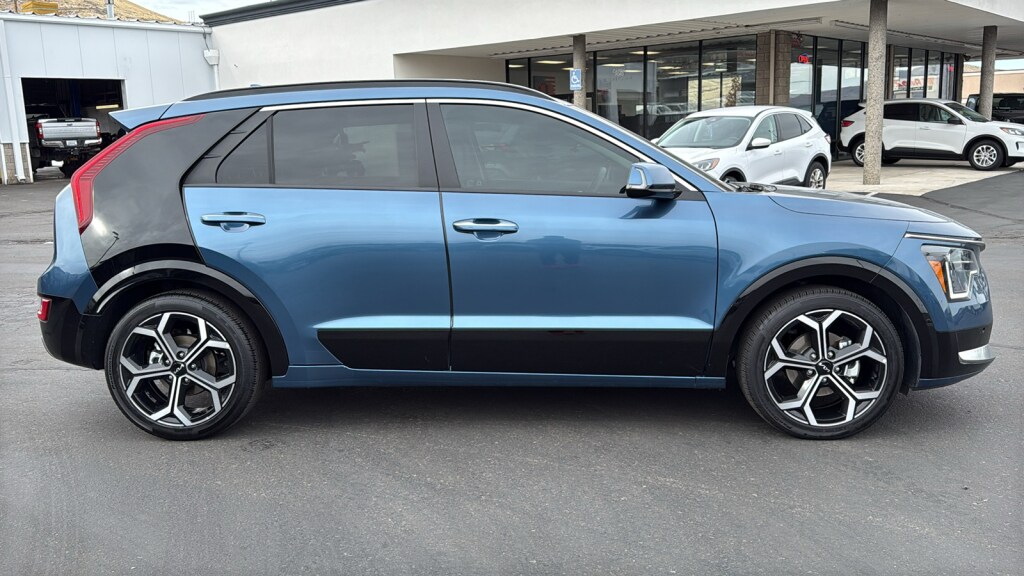 Used 2024 Kia Niro Plug-In Hybrid 4DR FWD SX Touring Sport Utility