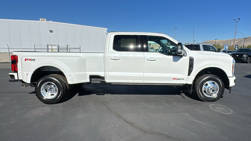 New 2026 Ford S-DTY F-350 DRW Platinum Crew Cab
