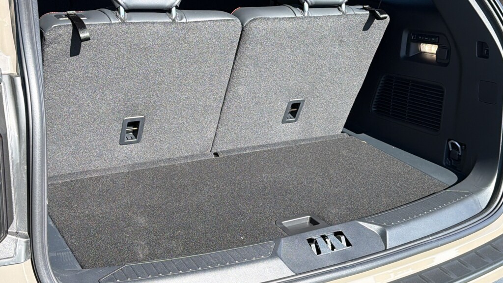 2026 Ford Explorer ST - Photo 27