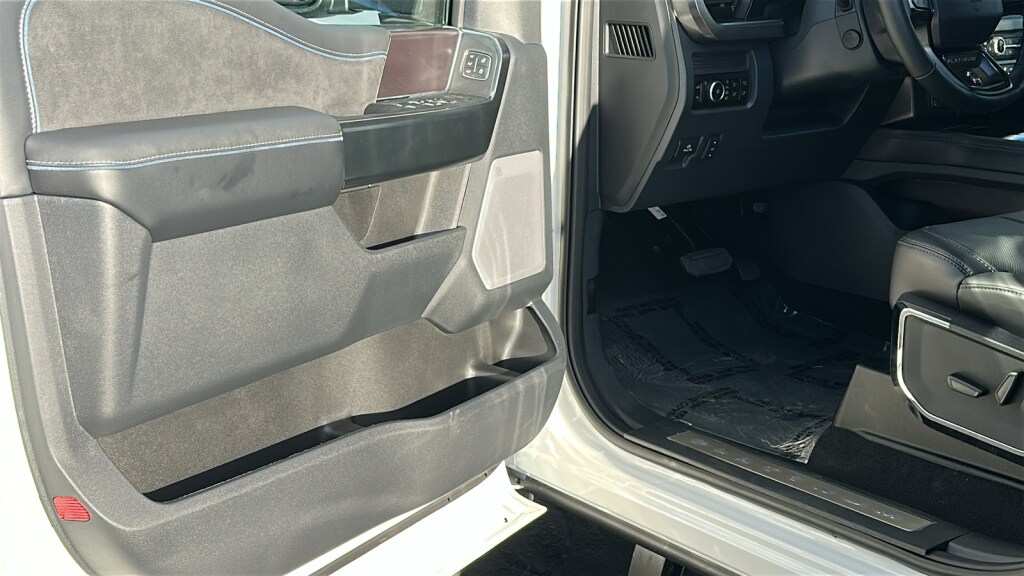 2026 Ford F-250 Super Duty Platinum - Photo 23