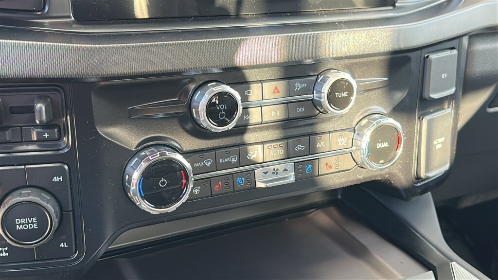 2026 Ford F-250 Super Duty Platinum - Photo 14