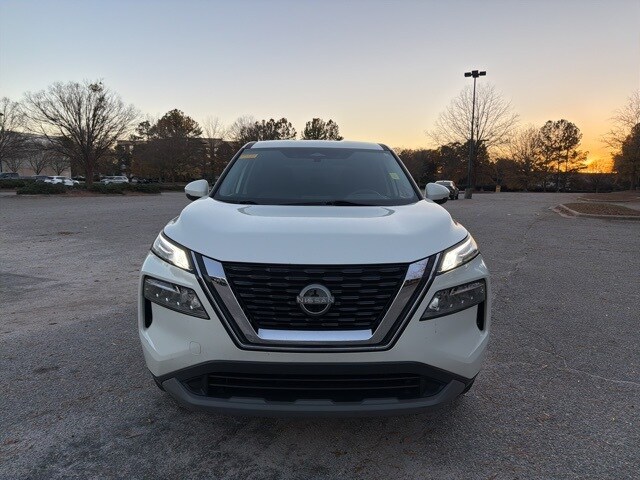 2023 Nissan Rogue SV photo 3