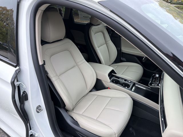 2026 Lincoln Corsair Premiere - Photo 27