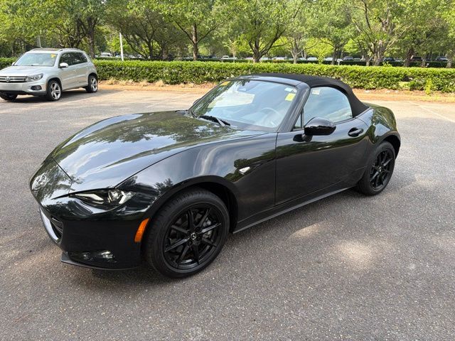 2025 Mazda MX-5 Miata Sport's photo