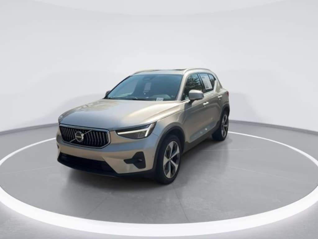 Used 2024 Volvo XC40 B5 Plus Bright Theme SUV