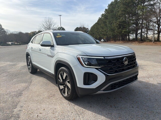 2024 Volkswagen Atlas Cross Sport SE Technology photo 4