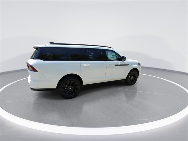 2025 Lincoln Navigator Reserve L - Photo 8