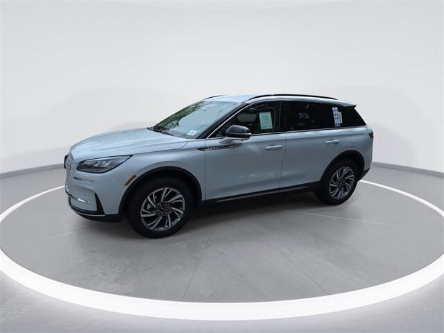 2026 Lincoln Corsair Premiere photo 4