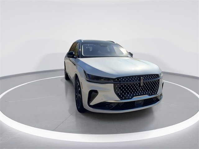 2026 Lincoln Nautilus Reserve photo 3