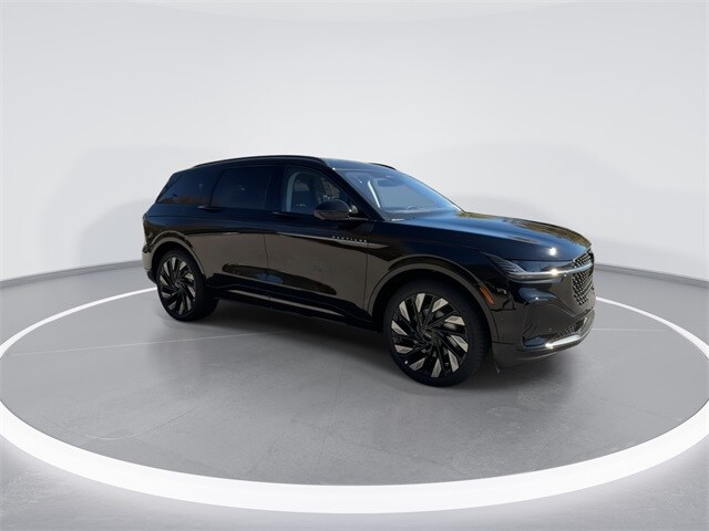 2026 Lincoln Nautilus Reserve photo 2