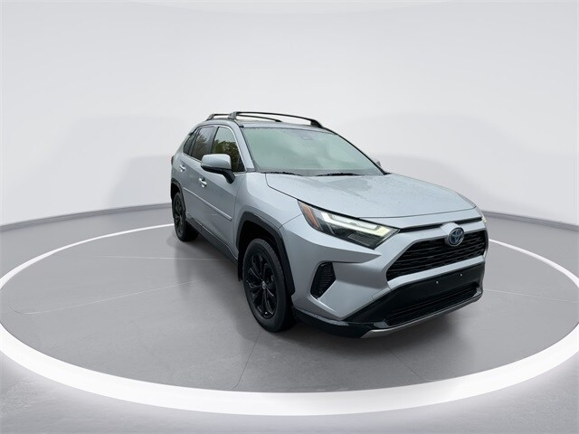 2023 Toyota RAV4 Hybrid SE photo 2