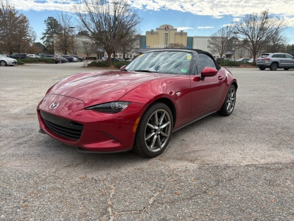 Used 2022 Mazda MX-5 Miata Grand Touring Convertible