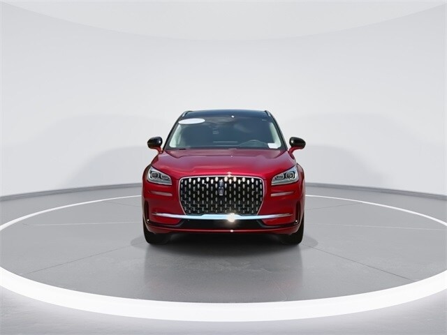 2024 Lincoln Corsair Grand Touring photo 3