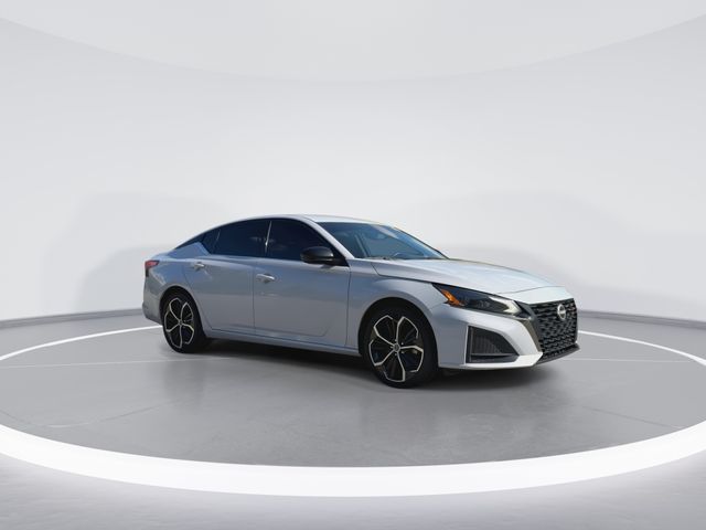 Used 2024 Nissan Altima 2.5 SR Sedan