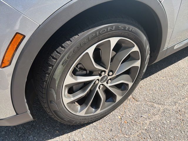 2021 Lincoln Nautilus Reserve FWD's photo