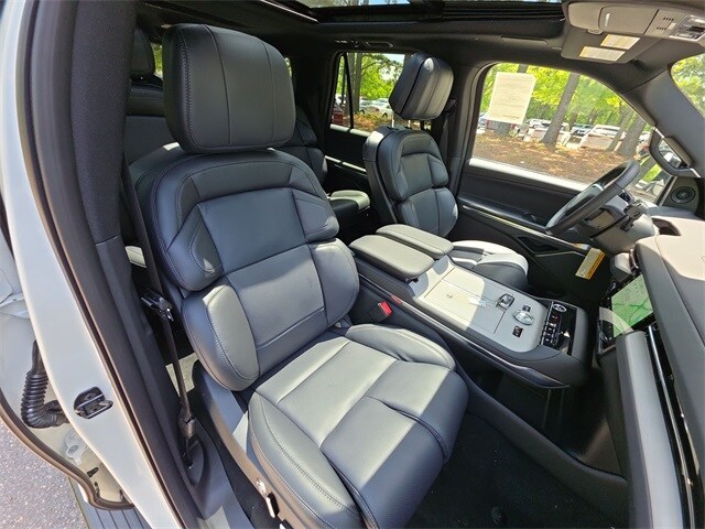 2025 Lincoln Navigator Reserve L - Photo 27