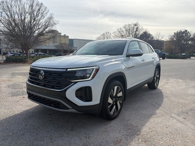 2024 Volkswagen Atlas Cross Sport SE Technology photo 2