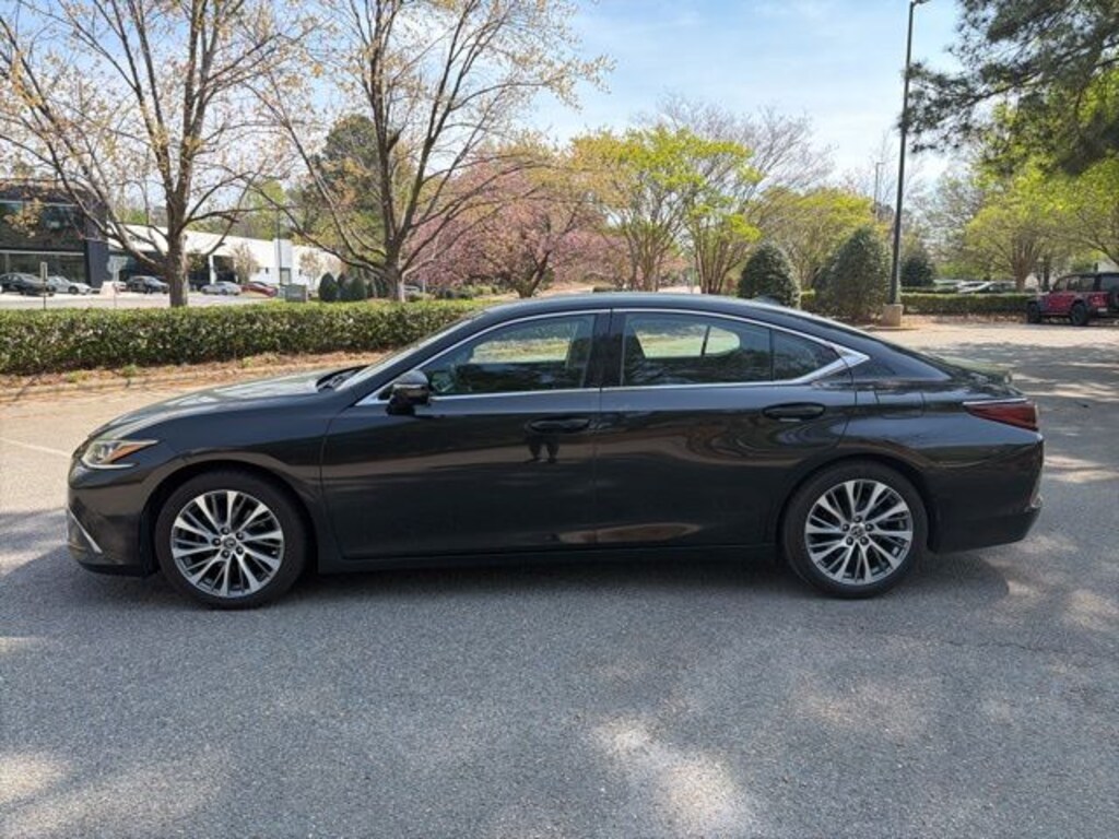 Used 2021 Lexus ES 350 Sedan