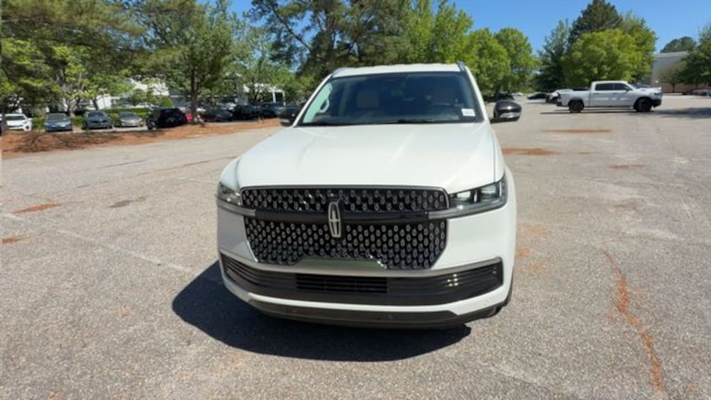 New 2026 Lincoln Navigator Premiere SUV
