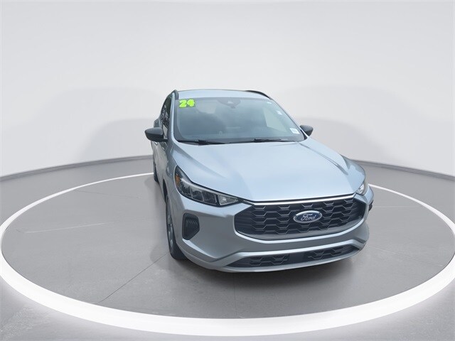 2024 Ford Escape ST-Line photo 2