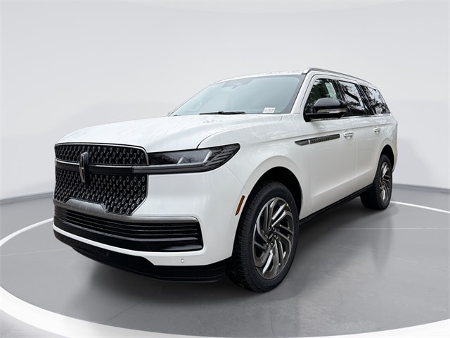 2025 Lincoln Navigator Reserve's photo