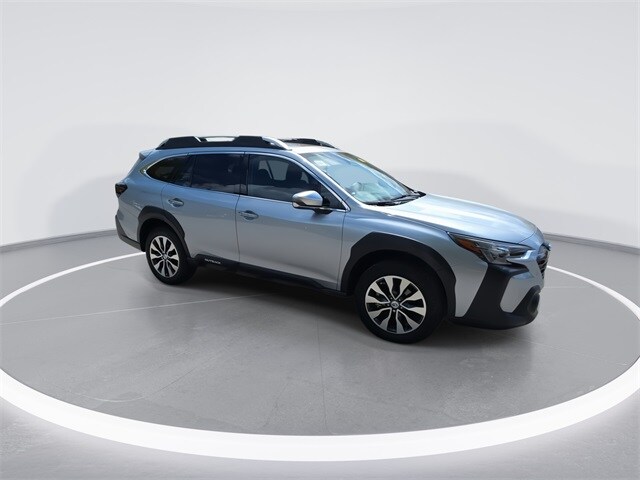 2024 Subaru Outback Touring XT photo 2