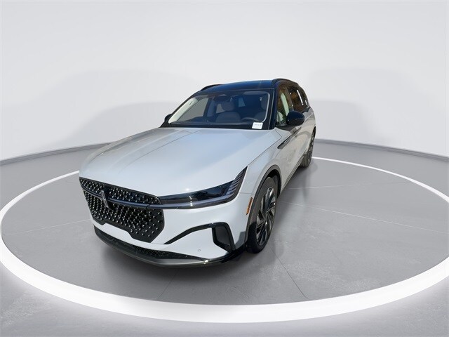 2026 Lincoln Nautilus Reserve photo 3