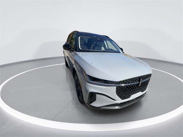 2026 Lincoln Nautilus Reserve photo 2