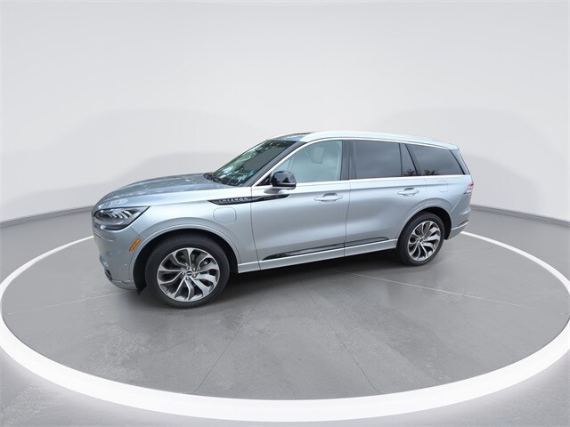 2023 Lincoln Aviator Grand Touring photo 3