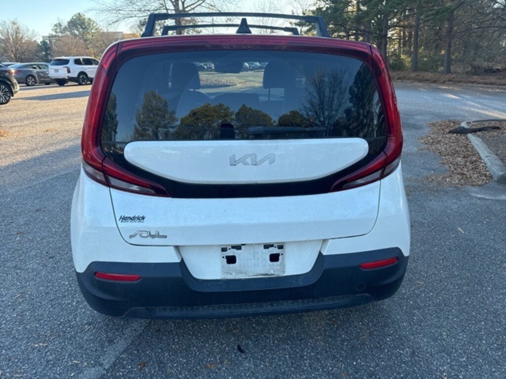Used 2022 Kia Soul LX Hatchback