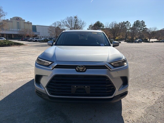 2024 Toyota Grand Highlander XLE photo 3