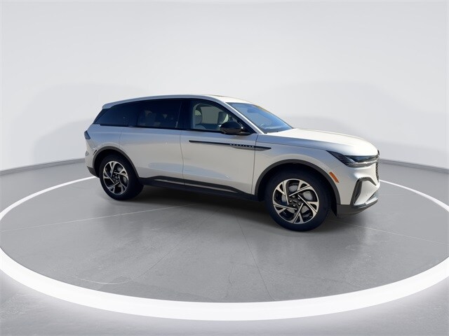 2026 Lincoln Nautilus Premiere photo 2