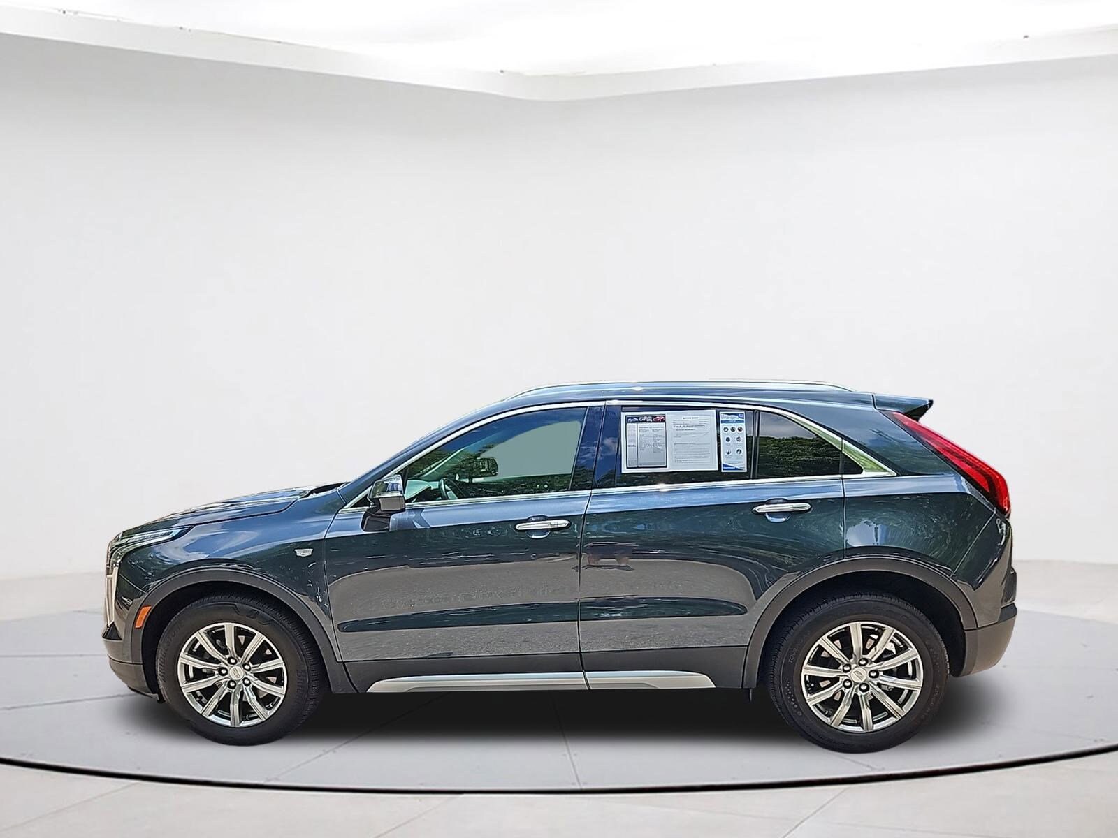 Used 2021 Cadillac XT4 Premium Luxury with VIN 1GYFZCR41MF005812 for sale in Cary, NC