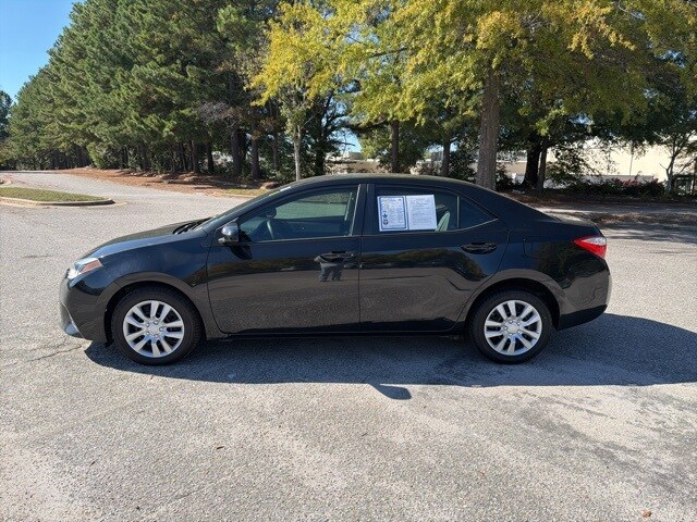 2016 Toyota Corolla L photo 2