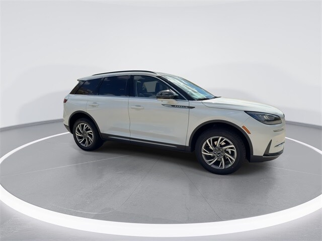 2026 Lincoln Corsair Premiere photo 2